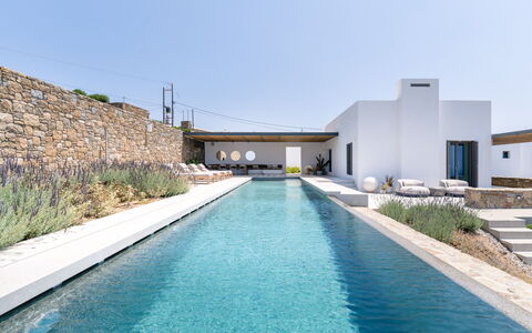 Villa Achille: Materiale Composito, Piscina, Ricorrere, Piastrella