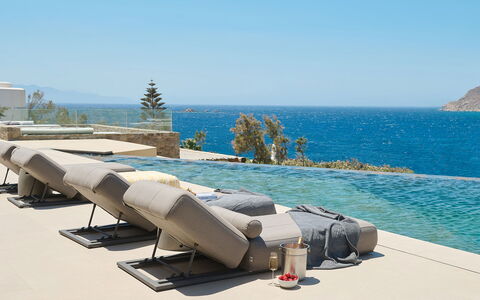 Villa Socrate: Mobili Da Esterno, Mobilia, Lettino, Sedia, Mare, Shade, Sedia A Sdraio, Ombrello, Costa, Ricorrere