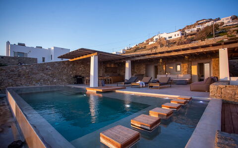 Villa Chimera: Piscina, Ricorrere, Mobili Da Esterno, Attico