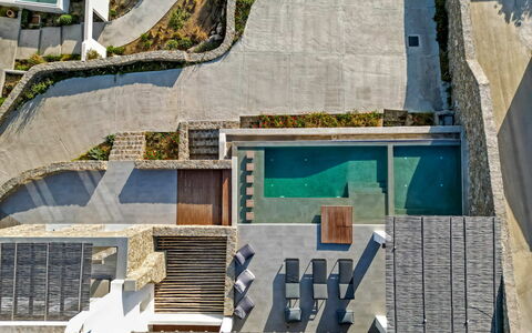Villa Chimera: Materiale Composito, Piscina, Muro ​​Di Pietra, Le Scale