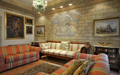 Apartment Bright: Mobilia, Interior Design, Divano, Parete, Pavimentazione, Legna, Pavimento, Soggiorno, Soffitto, Tessile