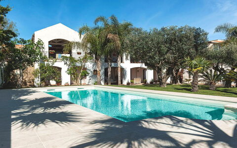 Casa Kita: Piscina, Ricorrere, Zona Residenziale, Estate, Materiale Composito, Hacienda, Shade, Villa, Eco Hotel, Dimora