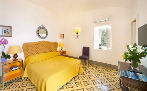 Casa la Riva: Pavimento, Appartamento, Hotel, Ricorrere, Pianta Della Casa, Lampada, Boutique Hotel, Villa, Suite, Piscina