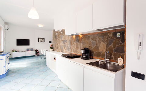 Villa Angel: Cucina, Pavimentazione, Interior Design, Apparecchio Major, Controsoffitto, Elettrodomestico Da Cucina, Pavimento, Soffitto, Elettrodomestico, Illuminazione