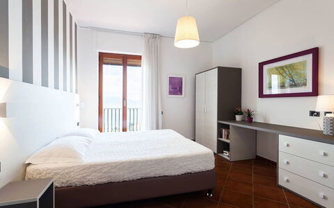 Villa Angel: Interior Design, Mobilia, Camera Da Letto, Pavimento, Letto, Pavimentazione, Tessile, Bedding, Lenzuolo, Camera