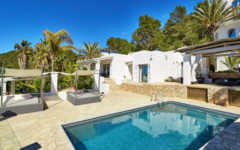 Villa Ariel: Ricorrere, Piscina, Shade, Eco Hotel, Tempo Libero, Tropici, Estate, Mobili Da Esterno, Hotel