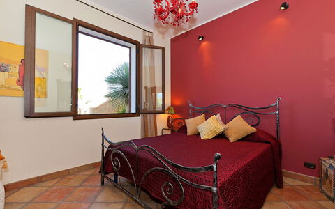 Villa Athena: Mobilia, Interior Design, Letto, Camera Da Letto, Parete, Legna, Pavimentazione, Pavimento, Lenzuolo, Camera