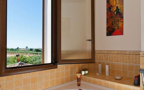 Villa Athena: Idraulico Fixture, Parete, Interior Design, Rubinetto, Bagno, Idraulico, Casa, Specchio, Lavello, Pavimento