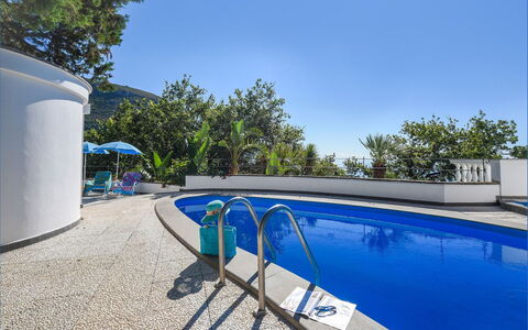 Villa Lamaro: Blu, Piscina, Ricorrere, Mobili Da Esterno, Shade, Eco Hotel, Balcone, Hotel, Resort Citta ', Villa
