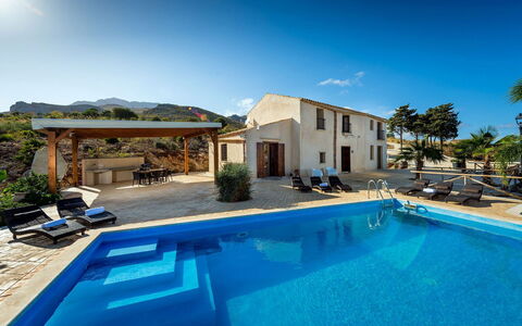 Villa Thalia: Blu, Piscina, Ricorrere, Mobili Da Esterno, Eco Hotel, Estate, Tempo Libero, Ombrello, Villa, Terme