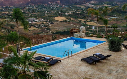 Villa Thalia: Piscina, Ricorrere, Mobili Da Esterno, Tempo Libero, Eco Hotel, Ombrello, Lettino, Vacanza, Hacienda, Hotel