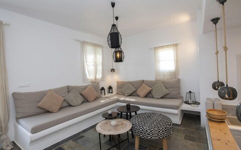 Boho House: Mobilia, Interior Design, Pavimentazione, Pavimento, Casa, Divano, Lancia Cuscino, Camera, Soggiorno, Soffitto