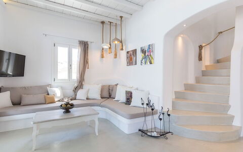 Carmen 1: Interior Design, Mobilia, Pavimentazione, Casa, Pavimento, Divano, Soffitto, Appartamento, Soggiorno