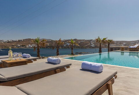 Carmen 1: Blu, Piscina, Ricorrere, Eco Hotel, Resort Citta ', Costa, Villa, Mobili Da Esterno, Lettino, Estate