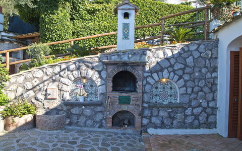 Casa 2 Ulivi: Muro ​​Di Pietra, Giardino, Vaso Di Fiori, Landscaping, Cobblestone, Flagstone, Le Scale, Pianta Della Casa, Hacienda, Giochi D'Acqua