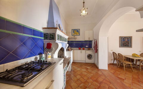 Casa Angels: Pavimentazione, Interior Design, Pavimento, Soffitto, Cucina, Piastrella, Mobilia, Camera, Controsoffitto