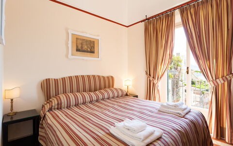 Casa Bellevue: Mobilia, Camera Da Letto, Appartamento, Bedding, Letto, Lenzuolo, Biancheria, Telaio Del Letto, Per Finestre, Finestra Trattamento