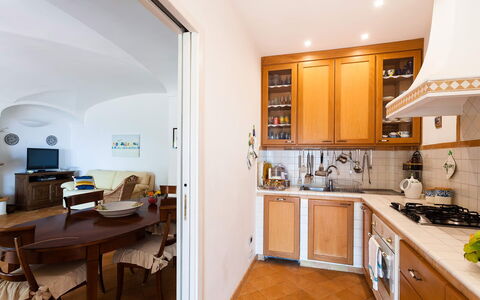 Casa Dorothea 3: Mobilia, Interior Design, Cucina, Pavimentazione, Controsoffitto, Legna, Elettrodomestico Da Cucina, Soffitto, Pavimento, Cabinetry