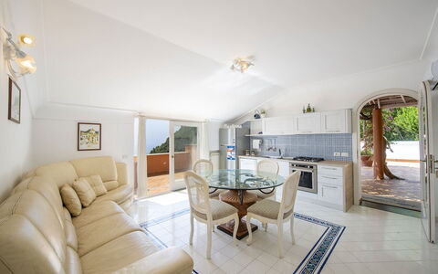 Casa Gioia: Mobilia, Interior Design, Pavimentazione, Pavimento, Soffitto, Divano, Tavolo, Camera, Sedia, Soggiorno