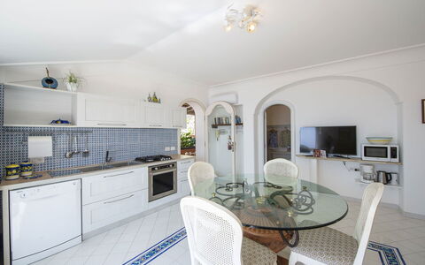 Casa Gioia: Interior Design, Pavimentazione, Mobilia, Cucina, Pavimento, Controsoffitto, Soffitto, Camera, Elettrodomestico Da Cucina, Cabinetry
