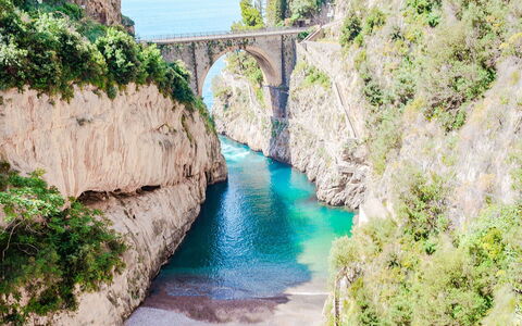Casa Palazzo: Risorse Idriche, Acqua, Ponte, Corpo D'Acqua, Alveo, Waterway, Roccia, Canale, Banca, Terreno