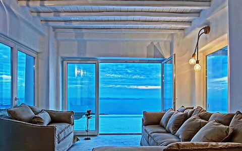 Fanaria Villa: Blu, Mobilia, Mare, Sedia, Oceano, Ricorrere, Divano, Hotel, Soggiorno
