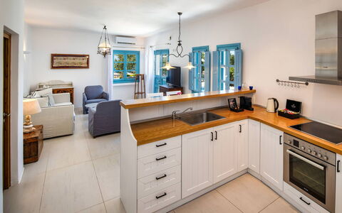 Guest House Levantes: Mobilia, Interior Design, Controsoffitto, Pavimentazione, Cabinetry, Legna, Soffitto, Cucina, Pavimento, Camera