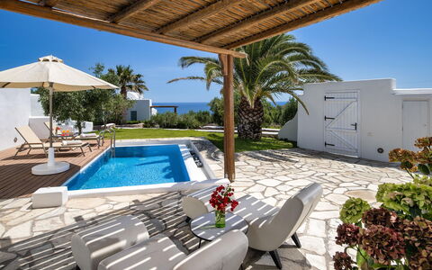 Guest House Livas: Ricorrere, Mobilia, Casa, Eco Hotel, Shade, Piscina, Sedia, Villa, Estate, Hotel