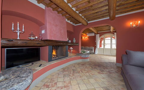 Il Podere: Interior Design, Pavimentazione, Parete, Mobilia, Pavimento, Soffitto, Camera, Illuminazione, Casa, Soggiorno