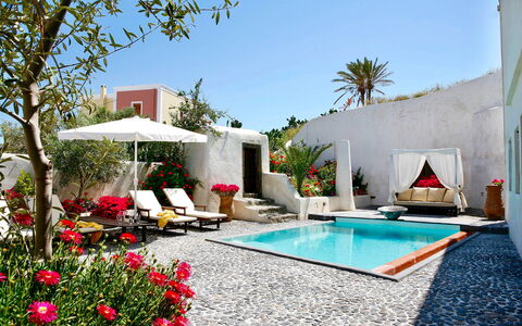Mansion Sophia: Piscina, Ricorrere, Vaso Di Fiori, Hacienda, Eco Hotel, Pianta Della Casa, Ombrello, Cortile, Lettino, Mobili Da Esterno