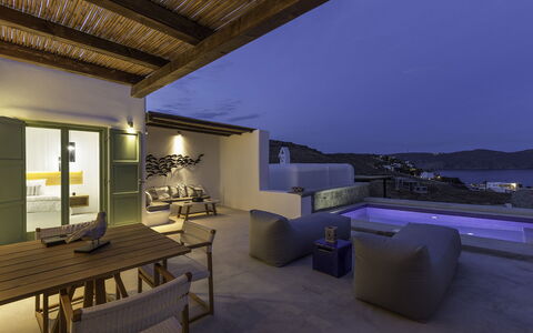 Romantic Getaway: Interior Design, Pavimentazione, Pavimento, Casa, Soffitto, Appartamento, Mobilia, Ricorrere, Sedia, Shade