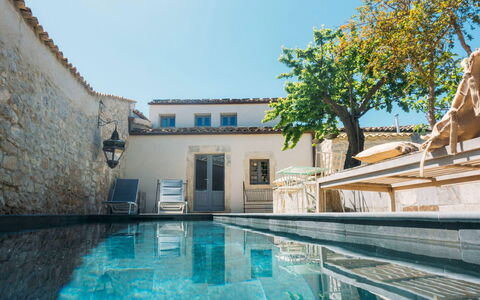 Villa Acreide: Piscina, Hotel