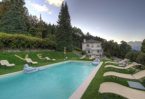 Villa Alina: Piscina, Giardino, Prato, Estate, Tempo Libero, Landscaping, Eco Hotel, Agriturismo, Cortile, Ricorrere