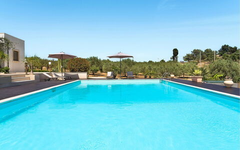 Villa Almond: Blu, Piscina, Ricorrere, Eco Hotel, Landscaping, Shade, Hacienda, Mobili Da Esterno, Hotel