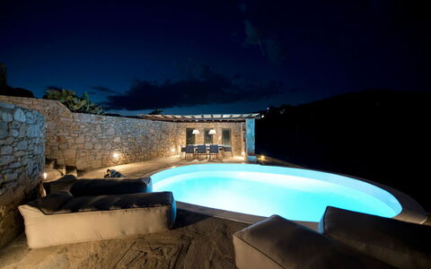 Villa Amon: Piscina, Blu, Ricorrere, Materiale Composito, Terme, Mobili Da Esterno, Eco Hotel, Hotel, Vasca Idromassaggio