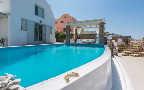 Villa Crystal: Blu, Piscina, Tempo Libero, Mobili Da Esterno, Vacanza, Ricorrere, Villa, Sedia, Ombrello, Resort Citta '