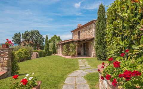 Villa del Colle: Arbusto, Casa, Giardino, Lotto, Casa, Villetta, Estate, Agriturismo, Landscaping