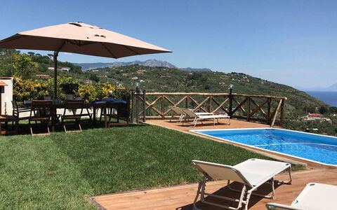 Villa del Saraceno: Piscina, Mobili Da Esterno, Ricorrere, Mobilia, Eco Hotel, Ombrello, Catena Montuosa, Tempo Libero, Shade, Lettino
