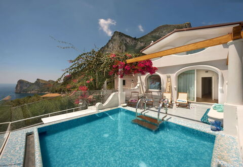 Villa delle Sirene: Piscina, Ricorrere, Costiera E Morfologie Oceanic, Costa, Eco Hotel, Tempo Libero, Villa, Estate, Hacienda, Resort Citta '