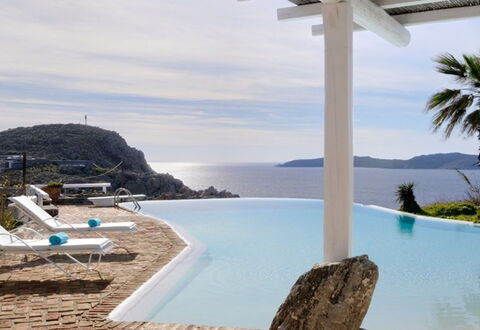 Villa Delos: Blu, Acqua, Piscina, Corpo D'Acqua, Ricorrere, Costiera E Morfologie Oceanic, Costa, Mare, Mobili Da Esterno, Eco Hotel