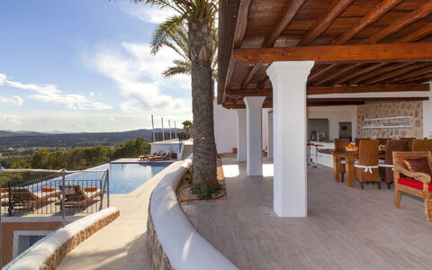 Villa Edward: Villa, Sedia, Balcone, Ricorrere, Hotel, Attico, Eco Hotel, Piscina, Camino