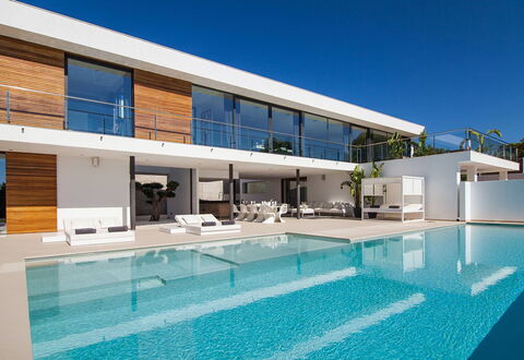 Villa Emily: Piscina, Ricorrere, Eco Hotel, Mobili Da Esterno, Villa, Estate, Shade, Hotel, Sedia, Dimora