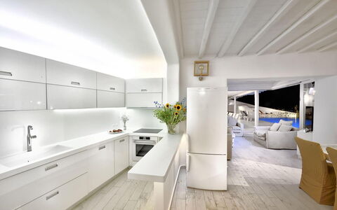 Villa Fabulous: Interior Design, Pavimentazione, Pavimento, Mobilia, Soffitto, Cucina, Casa, Appartamento, Controsoffitto, Illuminazione