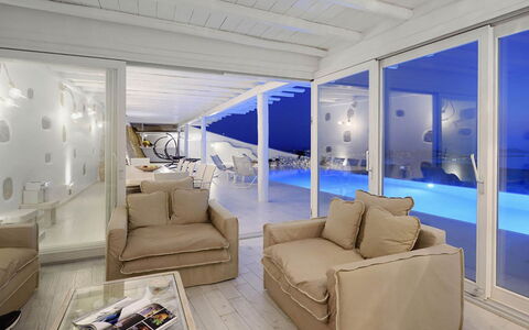 Villa Fabulous: Mobilia, Interior Design, Pavimento, Ricorrere, Appartamento, Sedia, Soffitto, Hotel, Piscina, Eco Hotel