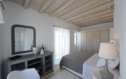 Villa Gazelia: Mobilia, Interior Design, Camera Da Letto, Pavimento, Letto, Pavimentazione, Soffitto, Camera, Casa, Appartamento