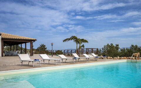 Villa Gea: Blu, Piscina, Ricorrere, Mobili Da Esterno, Eco Hotel, Shade, Sedia, Località Balneare, Hotel, Resort Citta '