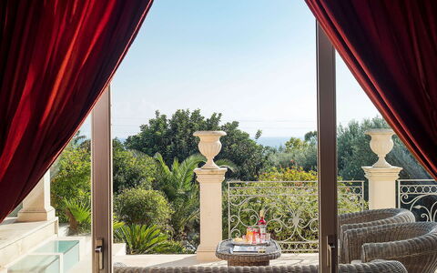 Villa Gemma: Mobilia, Interior Design, Tenda, Finestra Trattamento, Sedia, Per Finestre, Shade, Eco Hotel, Soggiorno, Pianta Della Casa