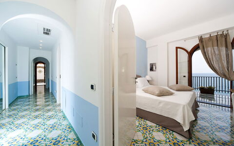 Villa Heart: Pavimentazione, Interior Design, Pavimento, Camera, Soffitto, Camera Da Letto, Hotel, Ricorrere, Color Legno, Pavimento In Legno
