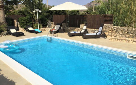 Villa Isabella: Piscina, Ricorrere, Mobili Da Esterno, Mobilia, Tempo Libero, Materiale Composito, Ombrello, Lettino, Eco Hotel, Sedia