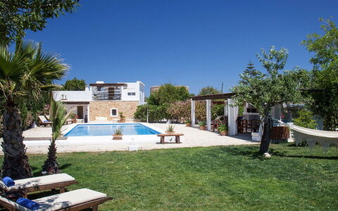 Villa Jardin: Piscina, Ricorrere, Mobili Da Esterno, Estate, Hacienda, Ombrello, Sedia, Villa, Shade, Eco Hotel